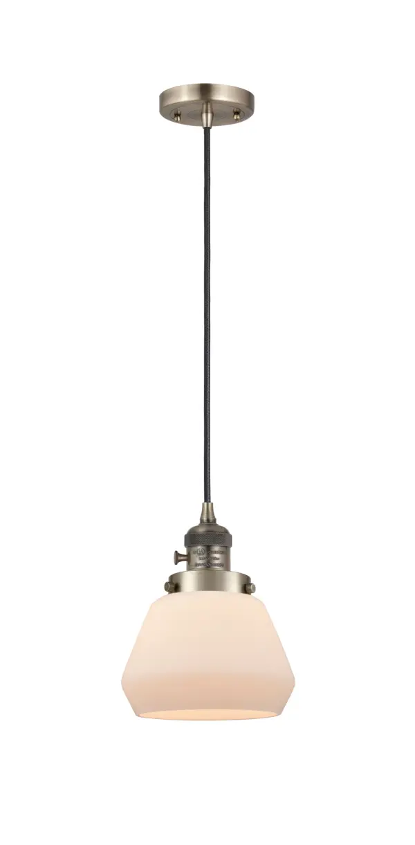 One of our largest and original collections, the Franklin Restoration is made up of a vast selection of heavy metal finishes and a large array of metal and glass shades that bring a touch of industrial into your home.