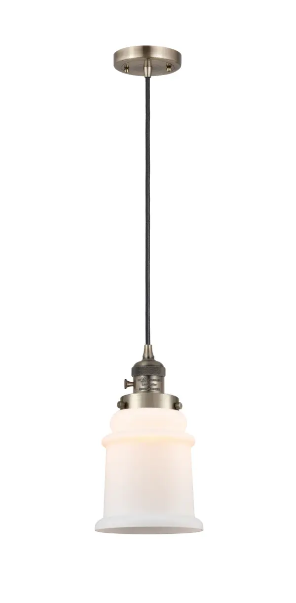 One of our largest and original collections, the Franklin Restoration is made up of a vast selection of heavy metal finishes and a large array of metal and glass shades that bring a touch of industrial into your home.