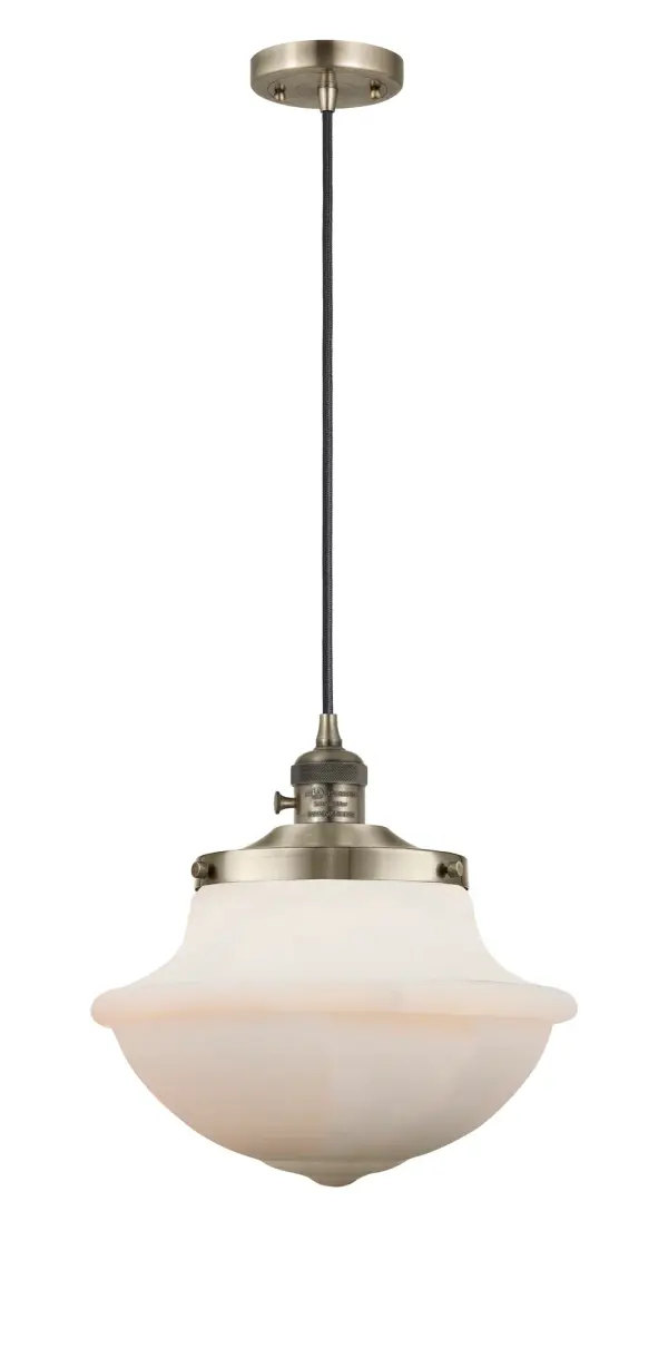 One of our largest and original collections, the Franklin Restoration is made up of a vast selection of heavy metal finishes and a large array of metal and glass shades that bring a touch of industrial into your home.