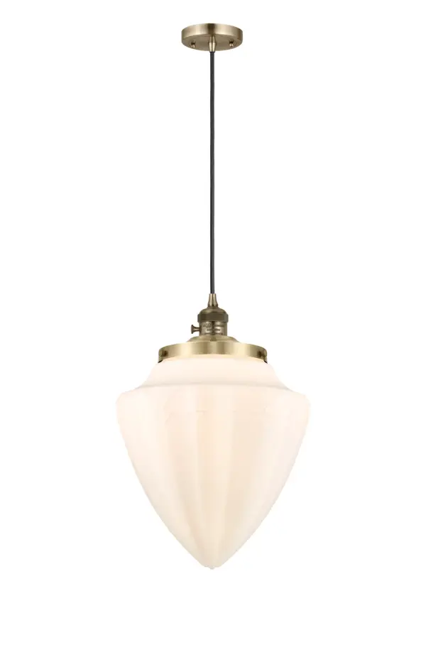 One of our largest and original collections, the Franklin Restoration is made up of a vast selection of heavy metal finishes and a large array of metal and glass shades that bring a touch of industrial into your home.