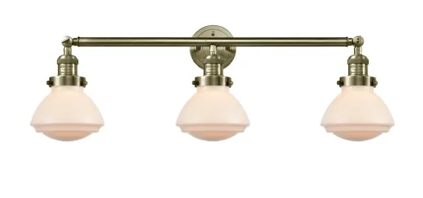 One of our largest and original collections, the Franklin Restoration is made up of a vast selection of heavy metal finishes and a large array of metal and glass shades that bring a touch of industrial into your home.