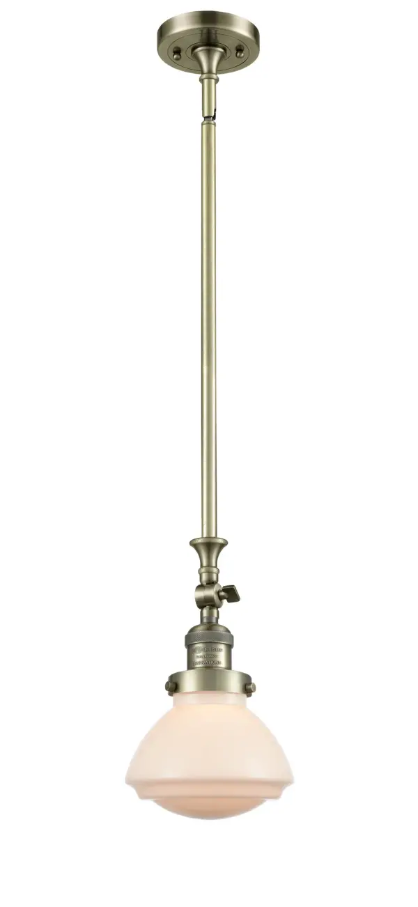 One of our largest and original collections, the Franklin Restoration is made up of a vast selection of heavy metal finishes and a large array of metal and glass shades that bring a touch of industrial into your home.