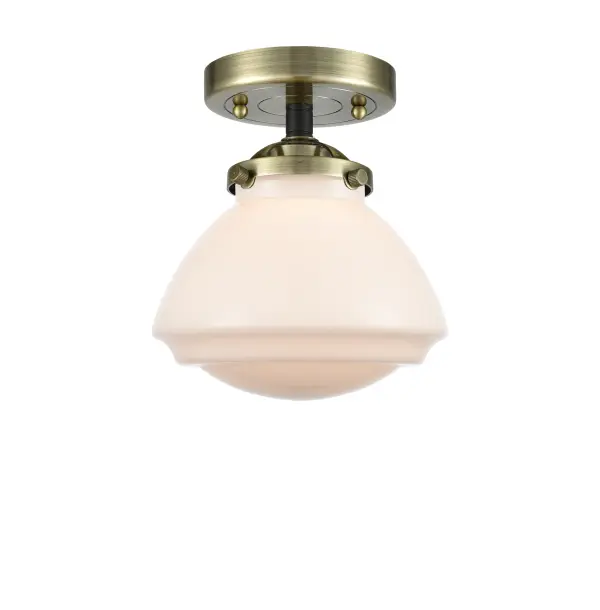 It's all in the details of the Nouveau line. A detailed base with sleek metal arm leads you to an absolutely gorgeous glass bulb that adds an unparalleled flair to any room you place these fixtures.