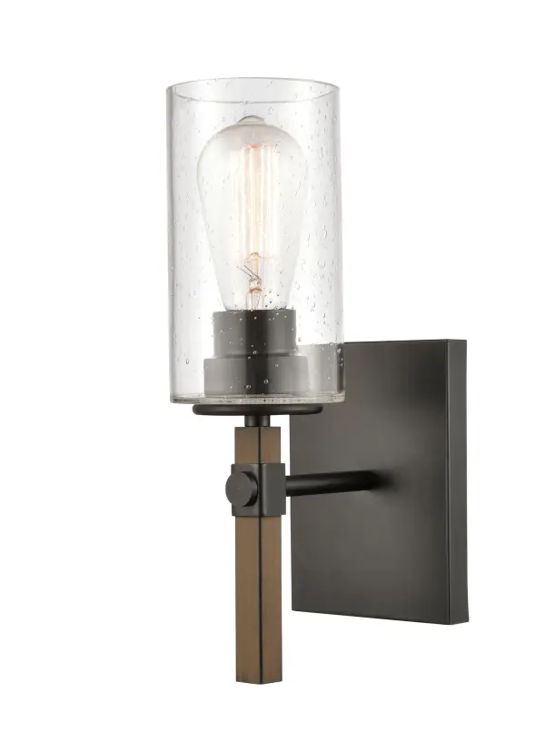 Shapes and lines make themselves known In the Westlake collection. These masculine fixtures’ hard lines and surfaces play well with their delicate glass shades and soft lighting.