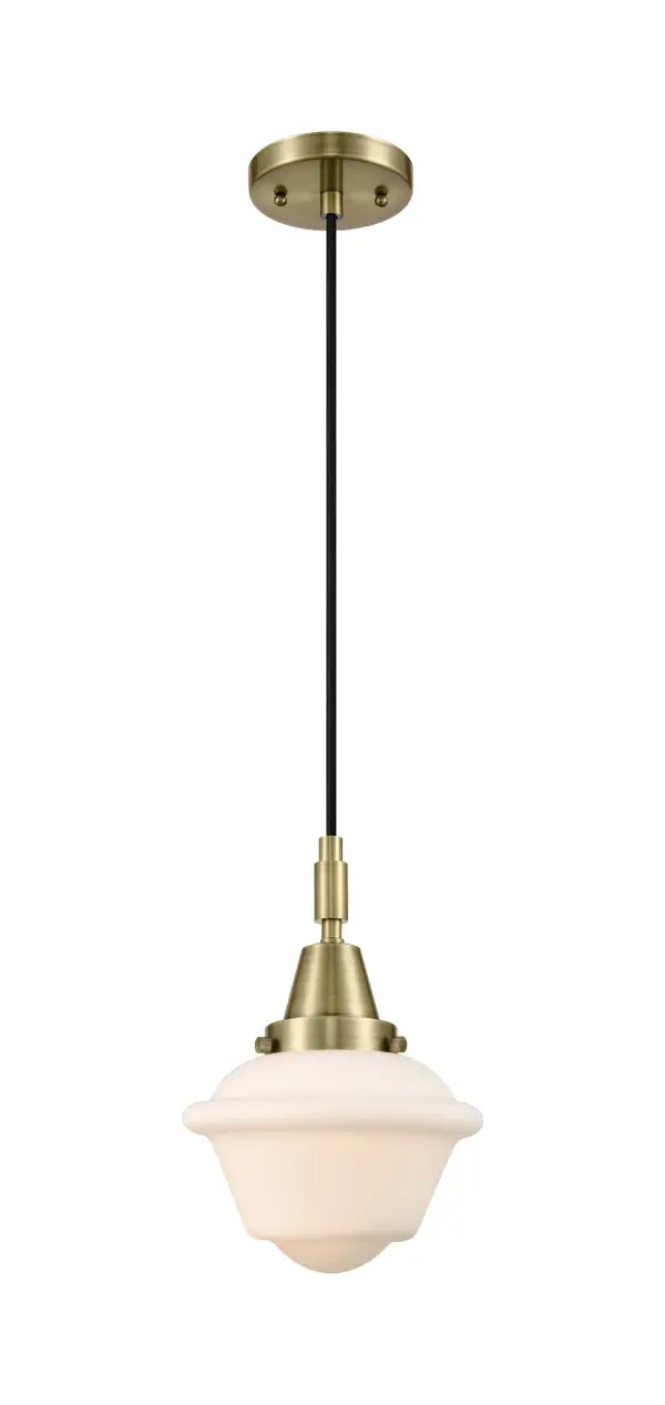Caden reveals industrial inspiration with exposed fittings but takes a more modern approach in design. The clean lines and dramatic styling makes Caden a perfect fit for any design.