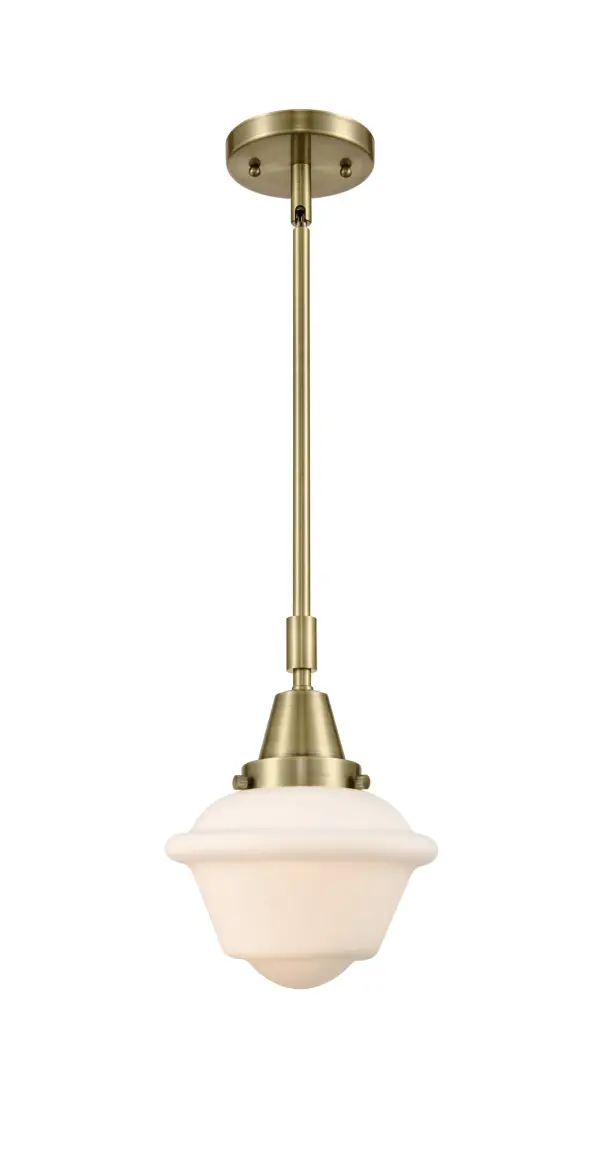 Caden reveals industrial inspiration with exposed fittings but takes a more modern approach in design. The clean lines and dramatic styling makes Caden a perfect fit for any design.