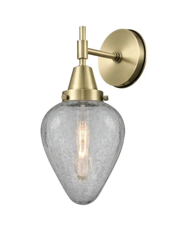 Caden reveals industrial inspiration with exposed fittings but takes a more modern approach in design. The clean lines and dramatic styling makes Caden a perfect fit for any design.