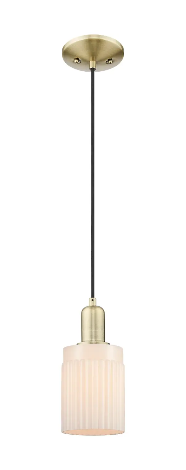 A truly dynamic fixture, the Arcadia fits seamlessly amidst most décor styles. Its sleek design and vast offering of finishes and shade options makes the Arcadia an easy choice for all homes.