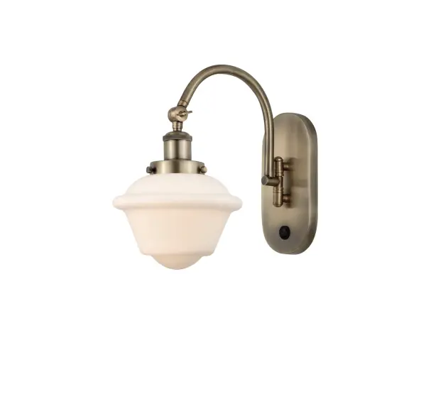 One of our largest and original collections, the Franklin Restoration is made up of a vast selection of heavy metal finishes and a large array of metal and glass shades that bring a touch of industrial into your home.