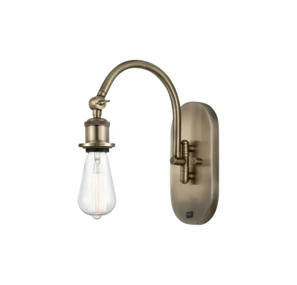 One of our largest and original collections, the Franklin Restoration is made up of a vast selection of heavy metal finishes and a large array of metal and glass shades that bring a touch of industrial into your home.