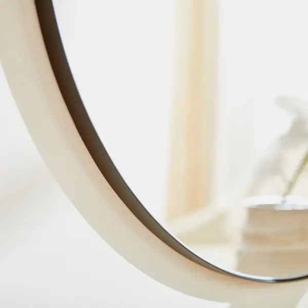 30" Round Mirror in Matte Black - Image 3