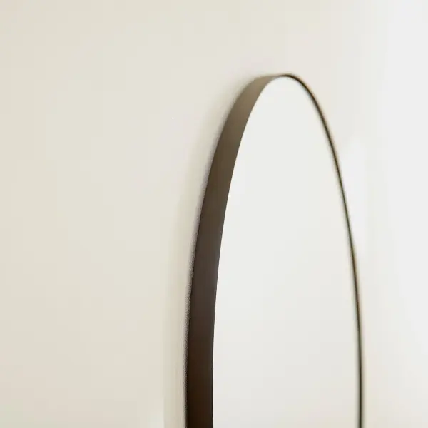 30" Round Mirror in Matte Black - Image 4