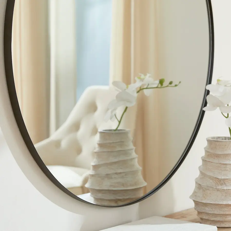 42" Round Mirror in Matte Black - Image 3