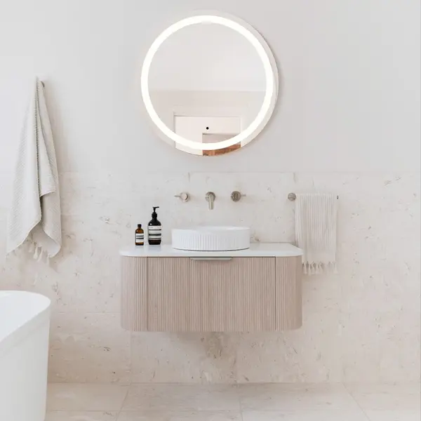 Spectrum 30" Round LED Lighted Mirror with Defogger - Image 4