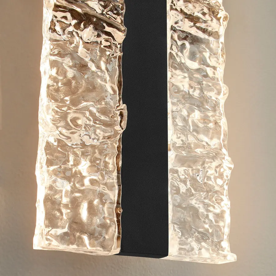 Landon LED Wall Sconce in Black - Image 5