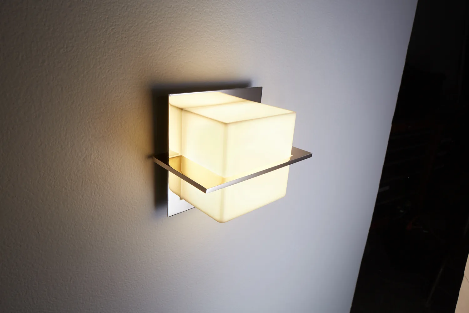 Metrix LED Wall Sconce in Polished Nickel