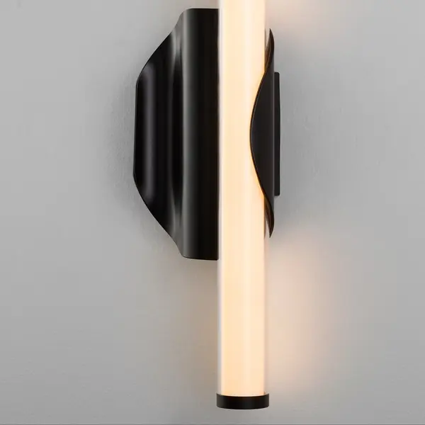Ola LED Wall Sconce in Matte Black - Image 3