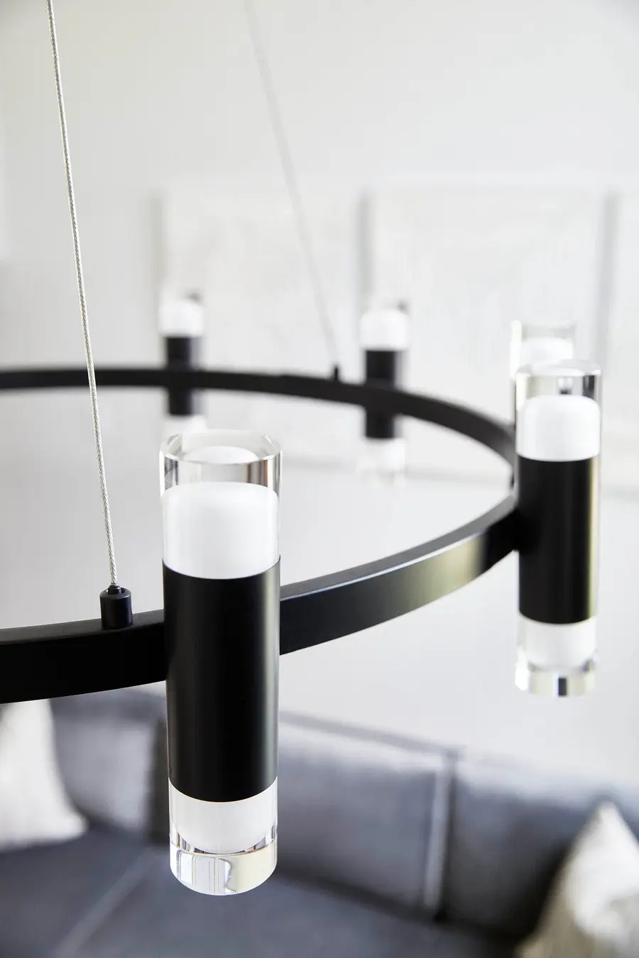 Alarum LED Linear Pendant in Black - Image 3