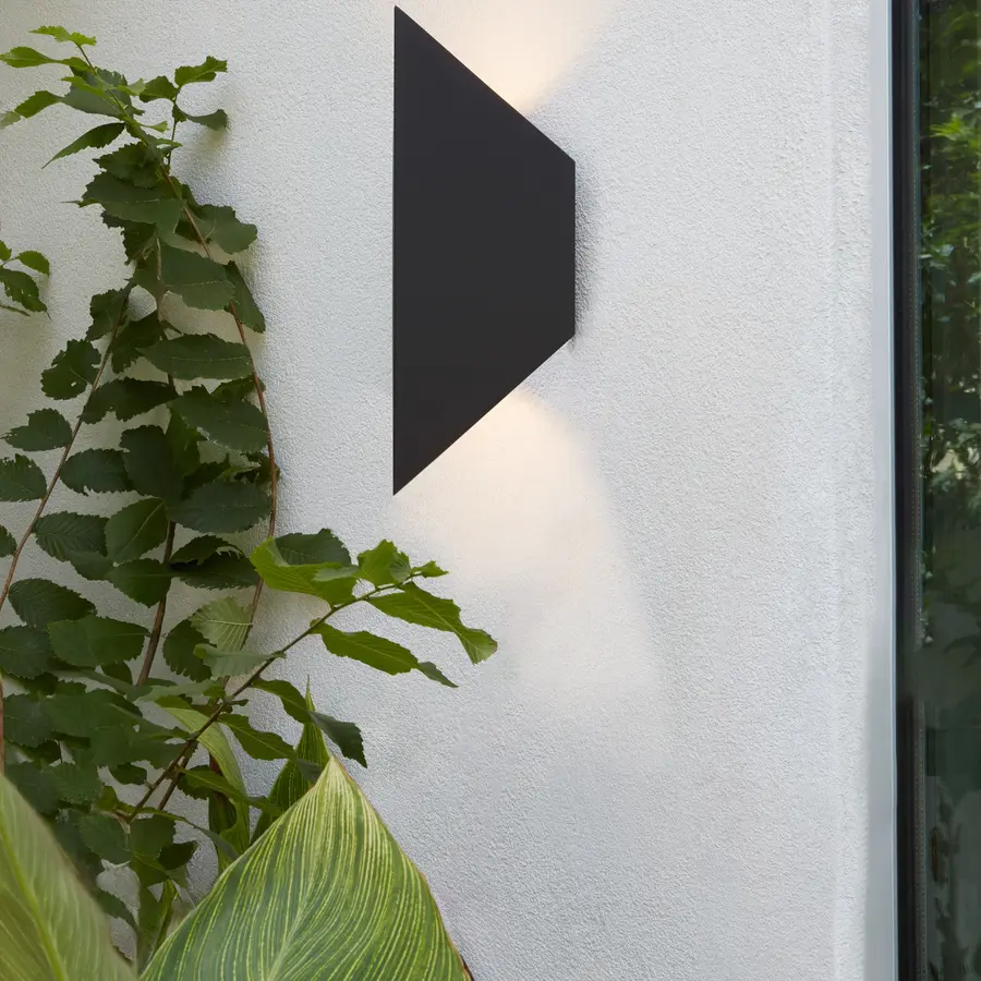 Motto LED Wall Sconce in Black - Image 5