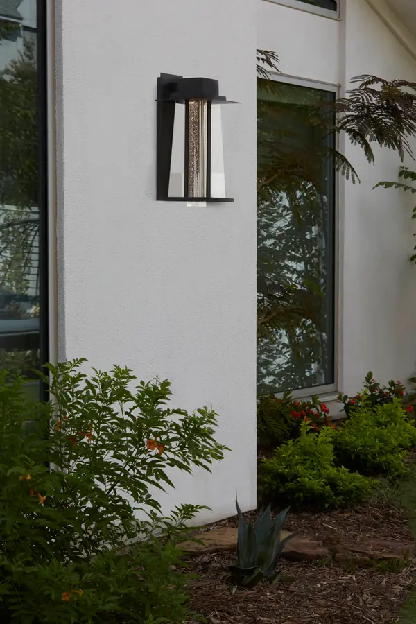 Artè LED Outdoor Lantern in Black - Image 5