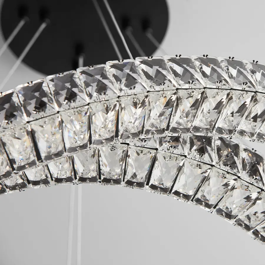 Élan LED Pendant in Black - Image 4