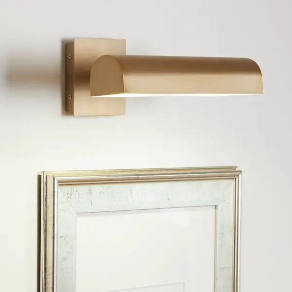 15" Picture Light in Aged Brass - Image 9