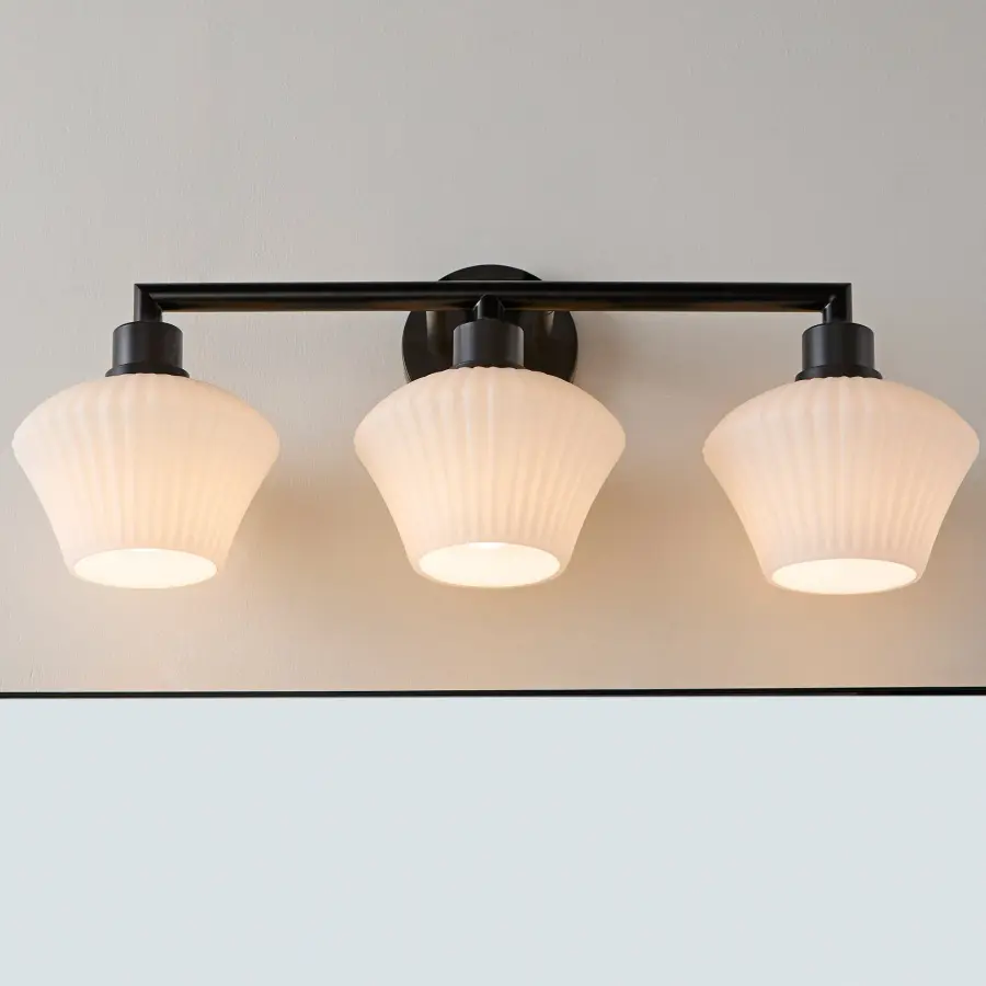 Sleek Contemporary Vanity Light with Versatile Design Appeal - Image 5
