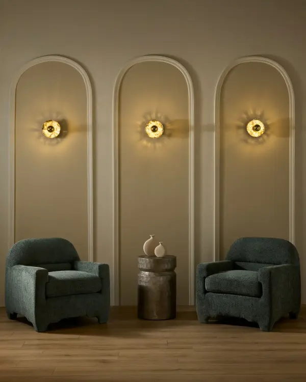 Del Rey 1-Light Wall Sconce in Brushed Brass - Image 8