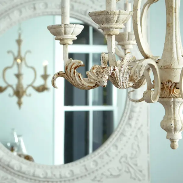 Elegant Traditional Chandelier with Antique-Luxury Appeal - Image 3