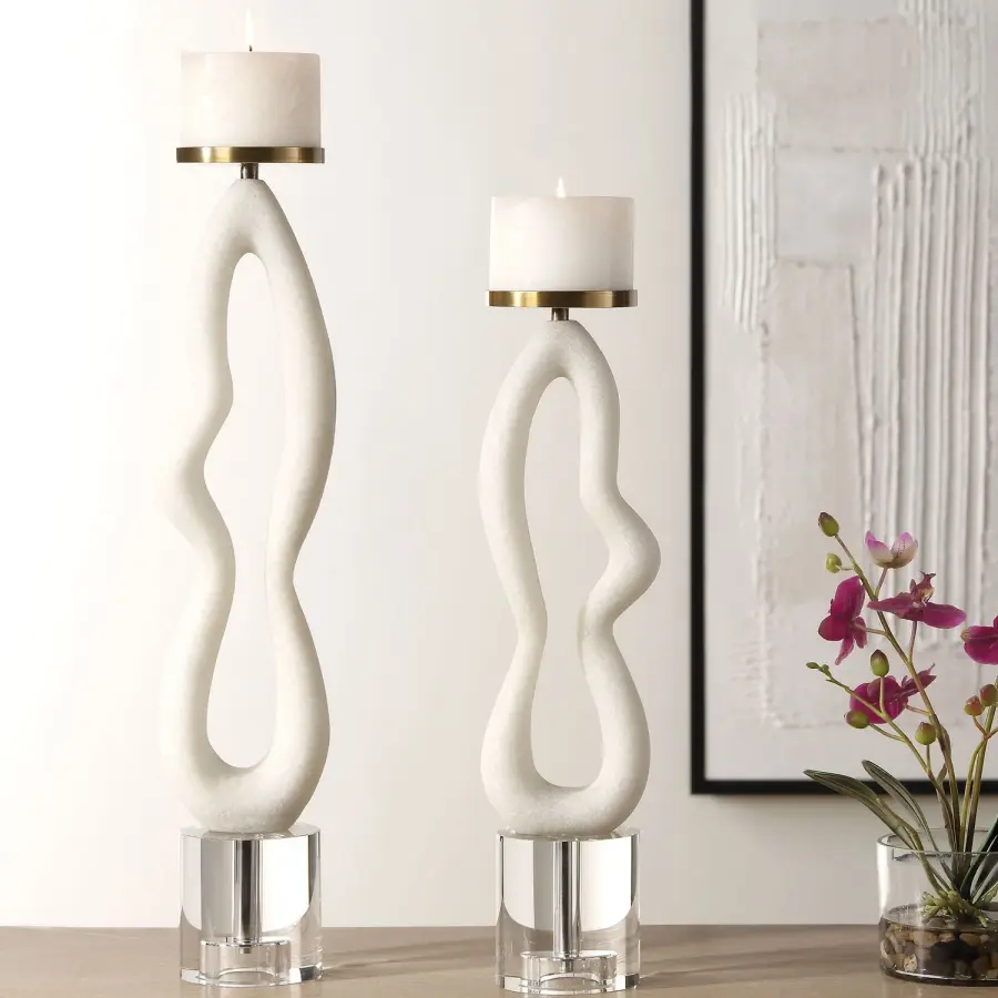 Feamelo Candleholders, Set of 2 in Brushed Brass