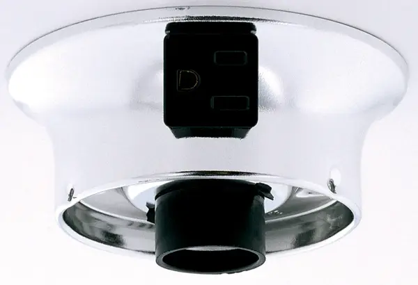 3-1/4" Wired Holder With Convenience Outlet - Chrome Finish - Includes Hardware - 60W Max