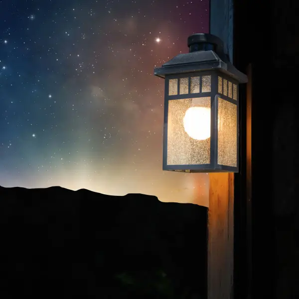 8.5 Watt - A19 LED - Dusk to Dawn With PhotoCell - 5000K - Medium base - 200 deg. Beam Angle - 120 Volt - Image 3