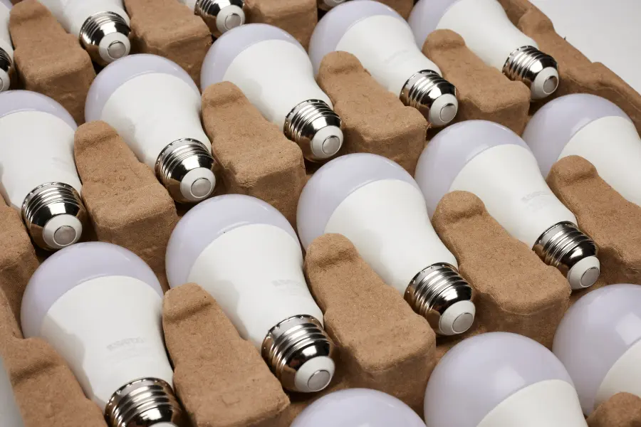 14 Watt A19 LED - Frost Finish - Medium Base - 1520 Lumens - Warm White - 120 Volt - 100-Pack - Image 7