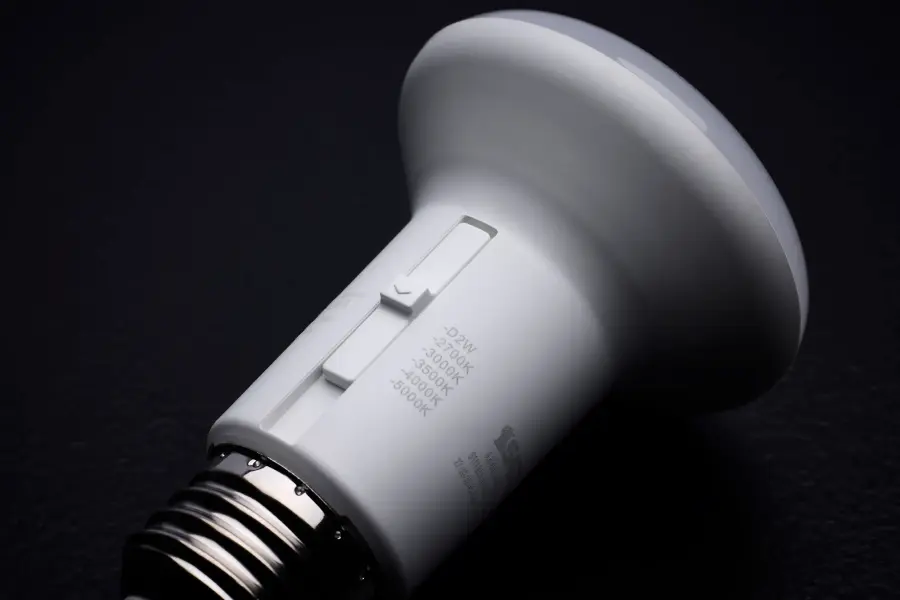 5.8 Watt R20 LED - 27K/30K/35K/40K/50K CCT Selectable - Dim to Warm - White Finish - 120 Volt - Image 10