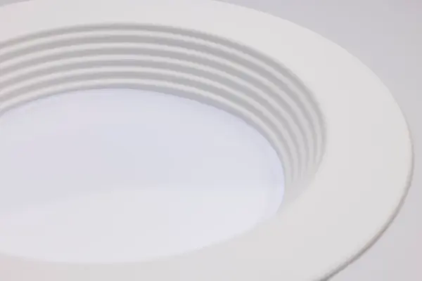 6.7 Watt LED Downlight Retrofit - 4 Inches - CCT Selectable - Round - White Finish - 120 Volt - Image 6