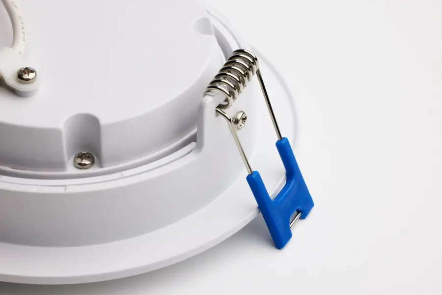 11 Watt - 4" - Directional Low-Profile Downlight - CCT Selectable - 120 Volt - White Finish - Image 7