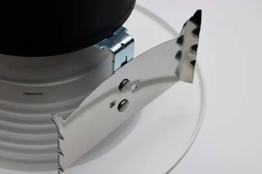 Field Selectable LED Downlight Retrofit - Deep Baffle - 5.8/7/9.5 Watts - 27K/30K/35K/40K/50K CCT - 4 Inch - Round Shape - White Finish - 120 Volts - Image 7