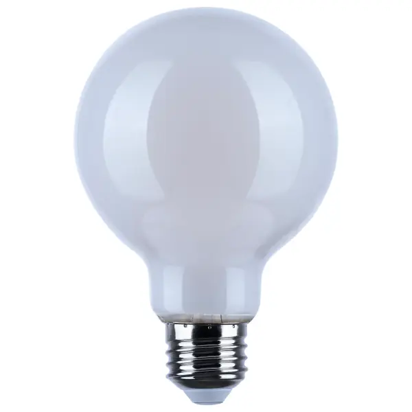 Satco's 4.5-watt LED lamp is traditional, yet contemporary with its sleek finish and energy saving LED technology. Elegantly illuminate any room in the house with this dimmable, globe shaped bulb. Sophisticated and modern, this lamp delivers 15,000 hours of cool white light.