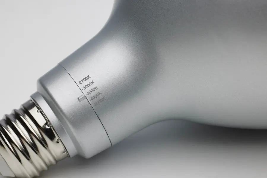 19 Watt PAR38 High Lumen LED - 27K/30K/35K/40K/50K CCT Selectable - Medium Base - 120-277 Volt - Image 2