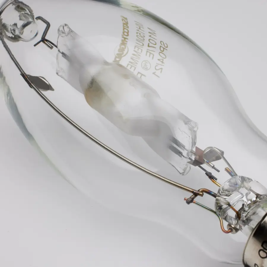 150 Watt - Metal Halide HID - Medium base - ED17 - Clear - 65 CRI - 4000K - Image 2