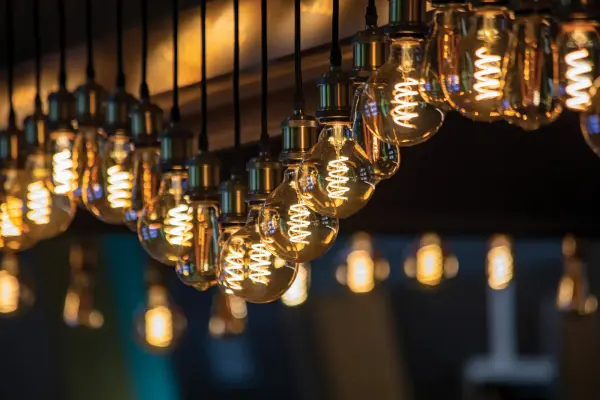 4.5 Watt T9 LED Filament - Amber - Medium base - 2000K - 240 Lumens - 120 Volt - alternate view