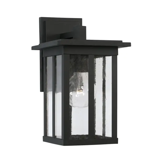 Classic Black Lantern Brings Timeless Charm to Outdoor Spaces
