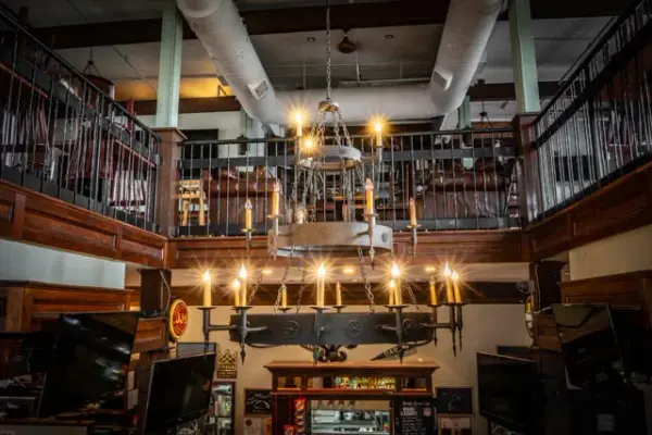 The Meyda Tiffany - Warwick by Meyda Lighting - Image 3