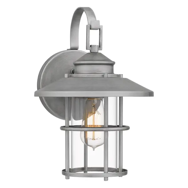 The Lombard outdoor lantern has its roots in heritage coastal design. This piece, featuring a clear glass shade, harks back to vintage lantern styles with the same level of quality and attention to detail. It’s also available in antique brushed aluminum or matte black — two colorways that work with infinite outdoor design schemes.