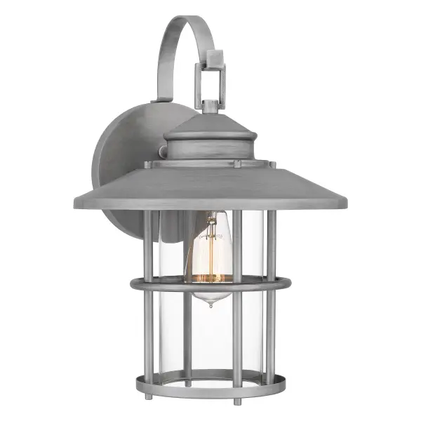 The Lombard outdoor lantern has its roots in heritage coastal design. This piece, featuring a clear glass shade, harks back to vintage lantern styles with the same level of quality and attention to detail. It’s also available in antique brushed aluminum or matte black — two colorways that work with infinite outdoor design schemes.