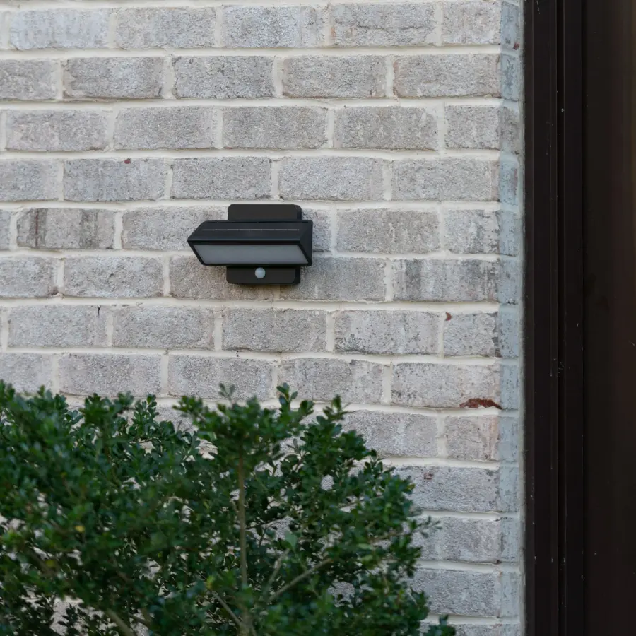 Architectural Solar Wall Accent Light with Motion Sensor - Image 2