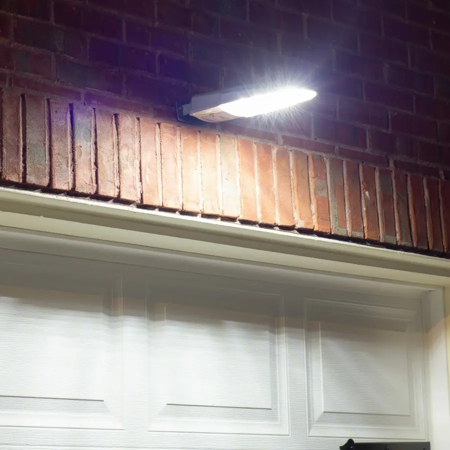 Gama Sonic Solar Yard Light with Motion Sensor - Image 4