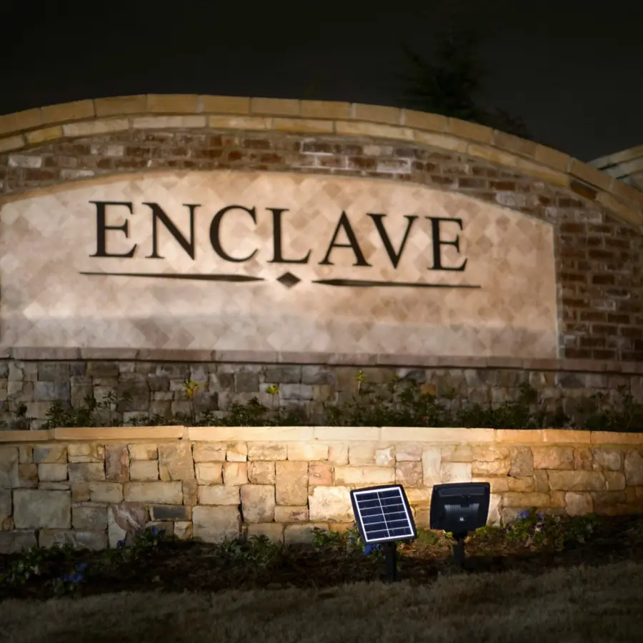 Dual Color Solar Flood Light with Detachable Panel - Image 3