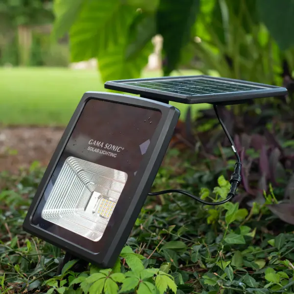 Dual Color Solar Flood Light with Detachable Panel - Image 4