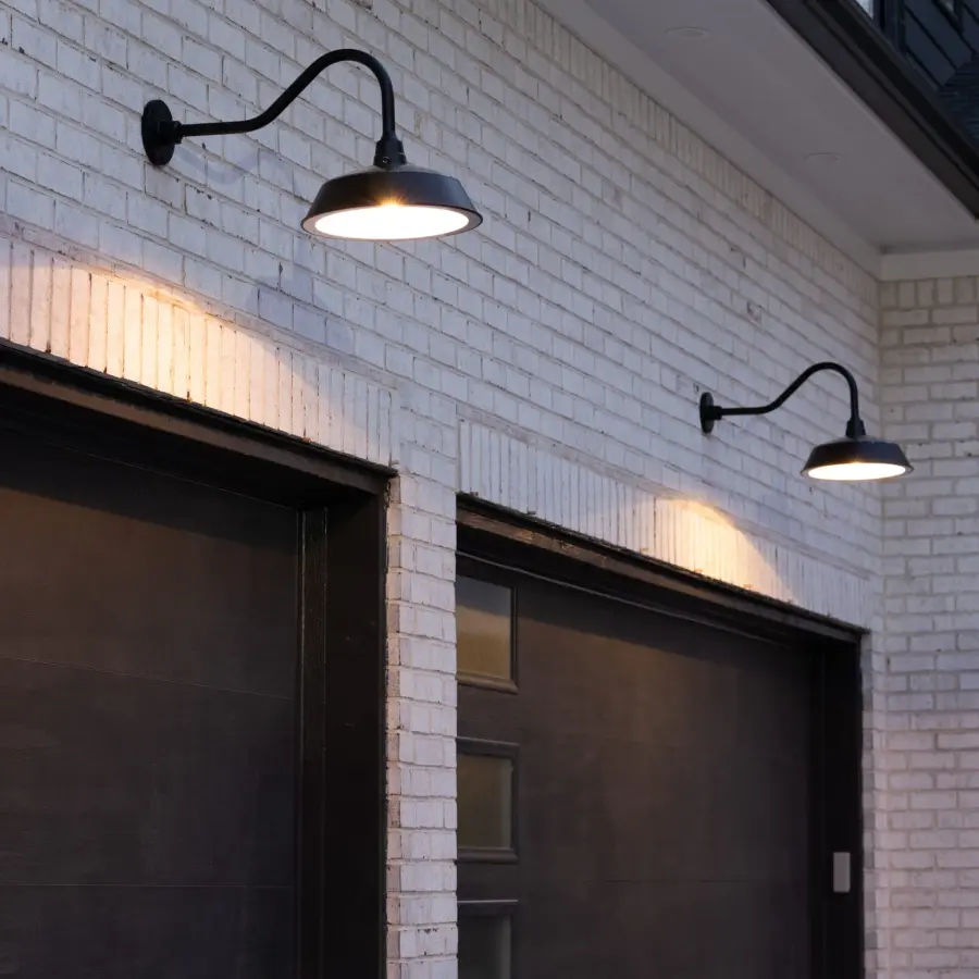 Cottage Solar Barn Wall Light - Image 4